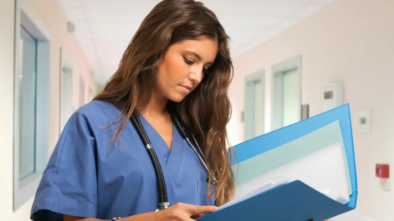 Nursing Degree: Career Guide & Study Pathways
